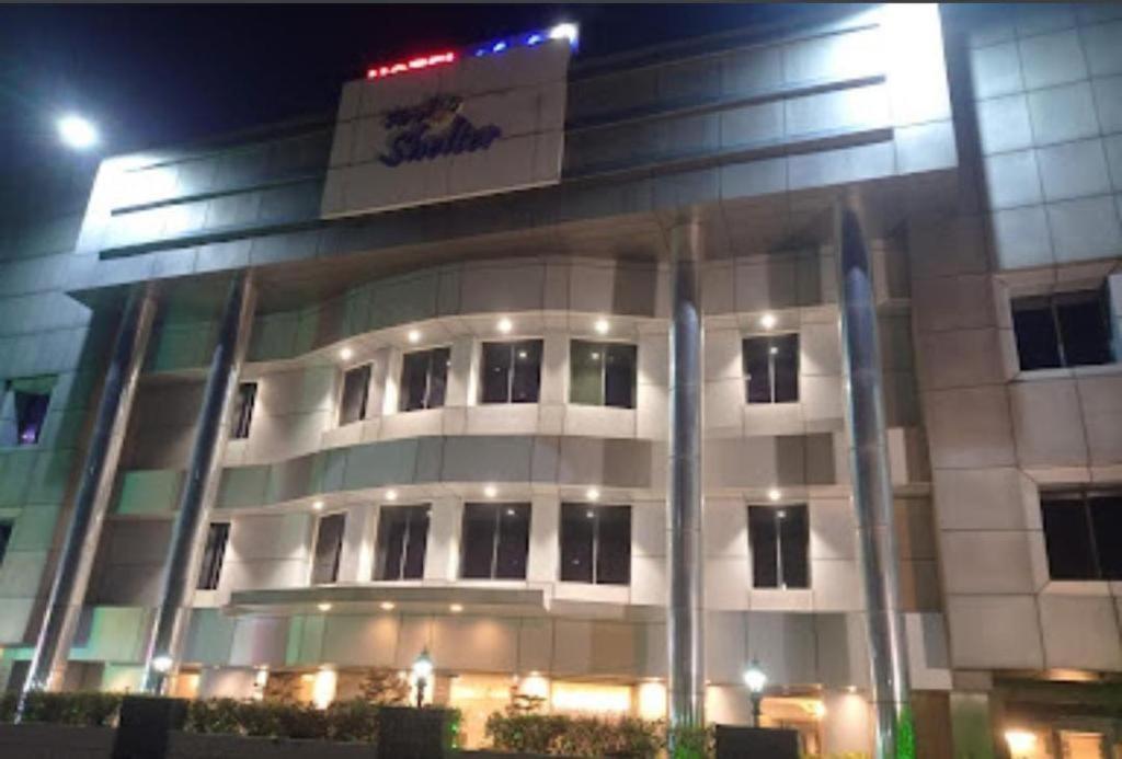 Shelter Hotel Lucknow Exterior foto