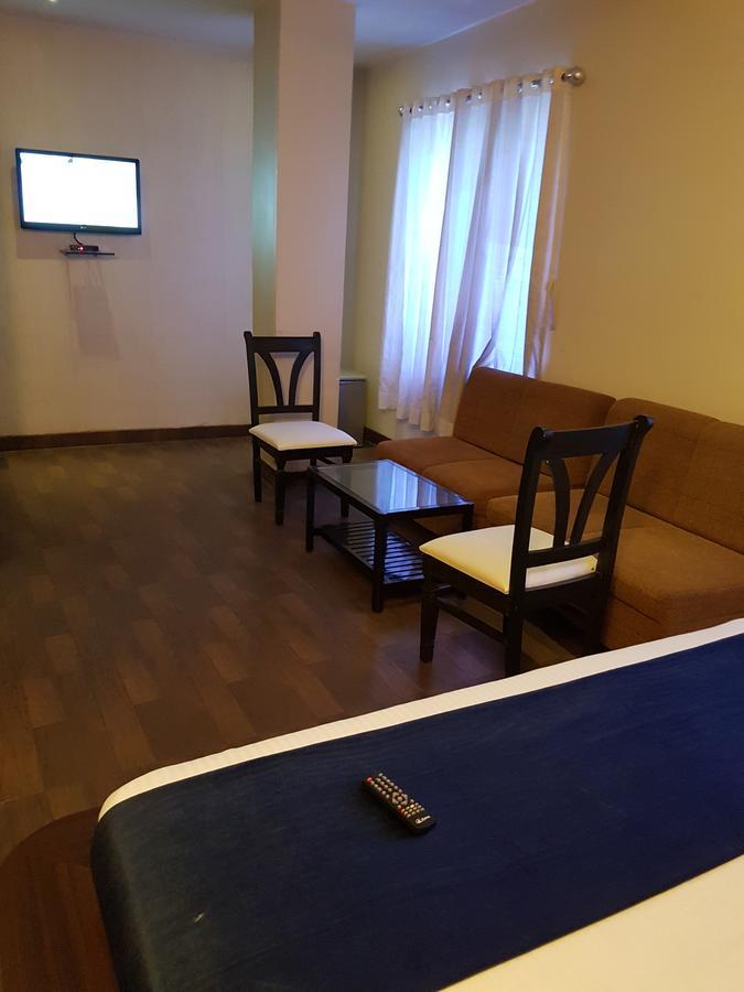 Shelter Hotel Lucknow Exterior foto