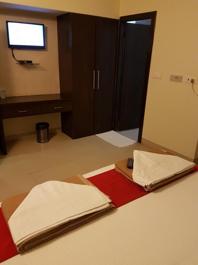 Shelter Hotel Lucknow Exterior foto